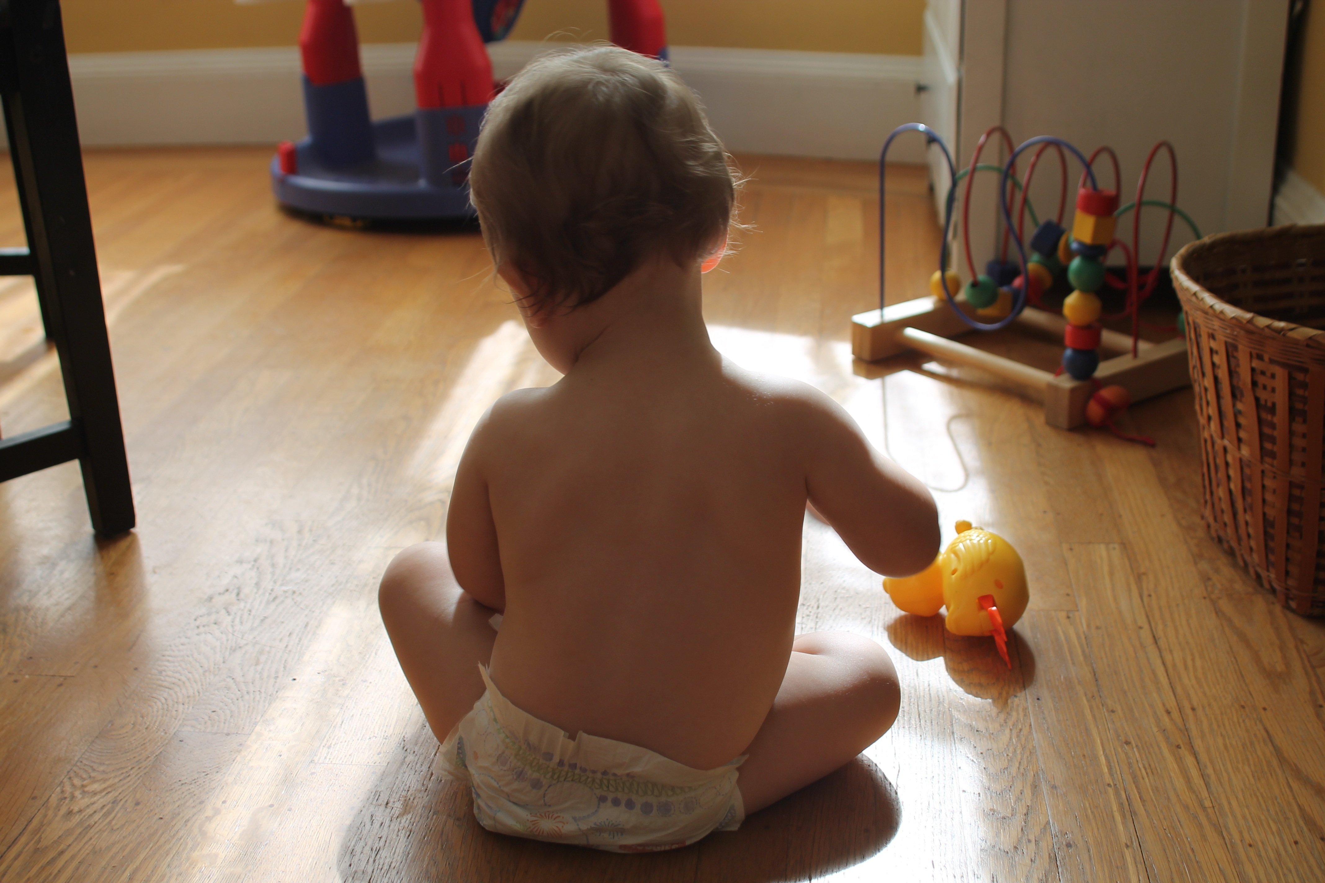 play-boy-home-young-sitting-child-698025-pxhere.com