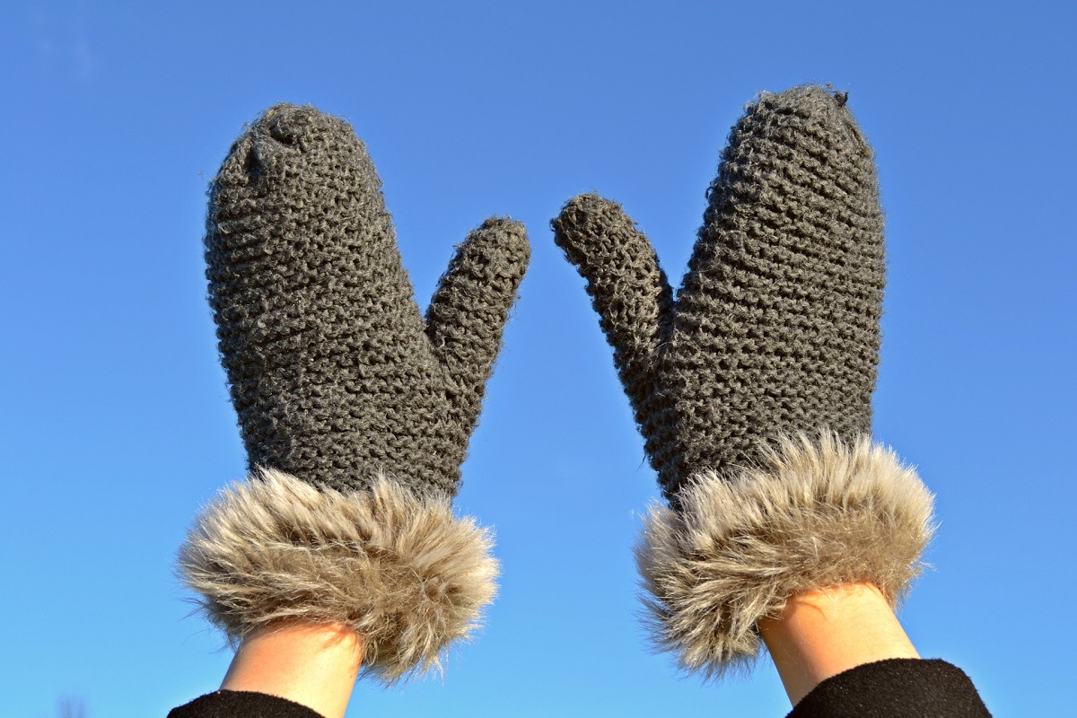 mittens-1177211_1920
