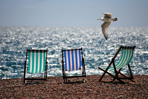 deckchairs-355596__340