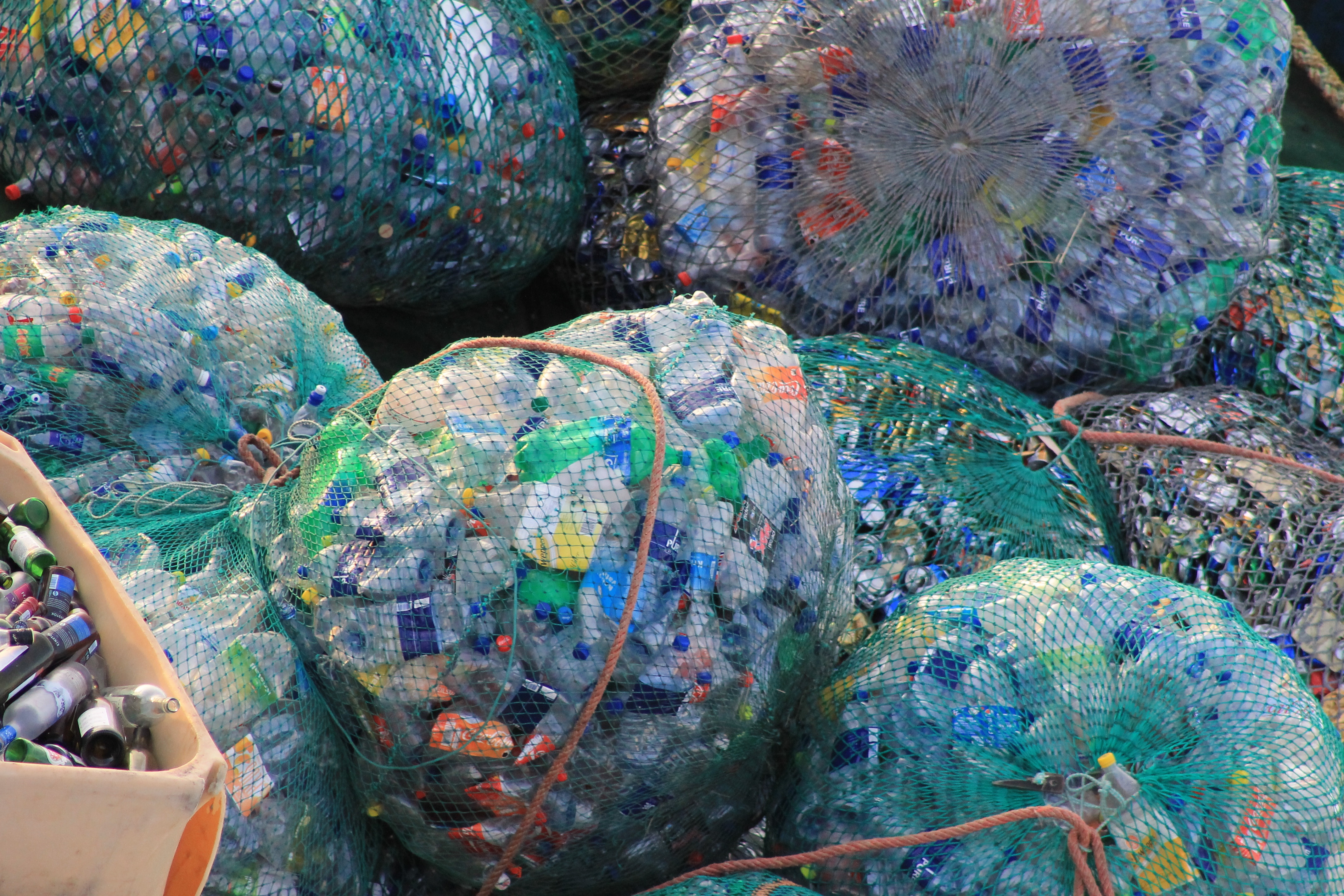 nature-plastic-environment-pet-colorful-transparent-908532-pxhere.com