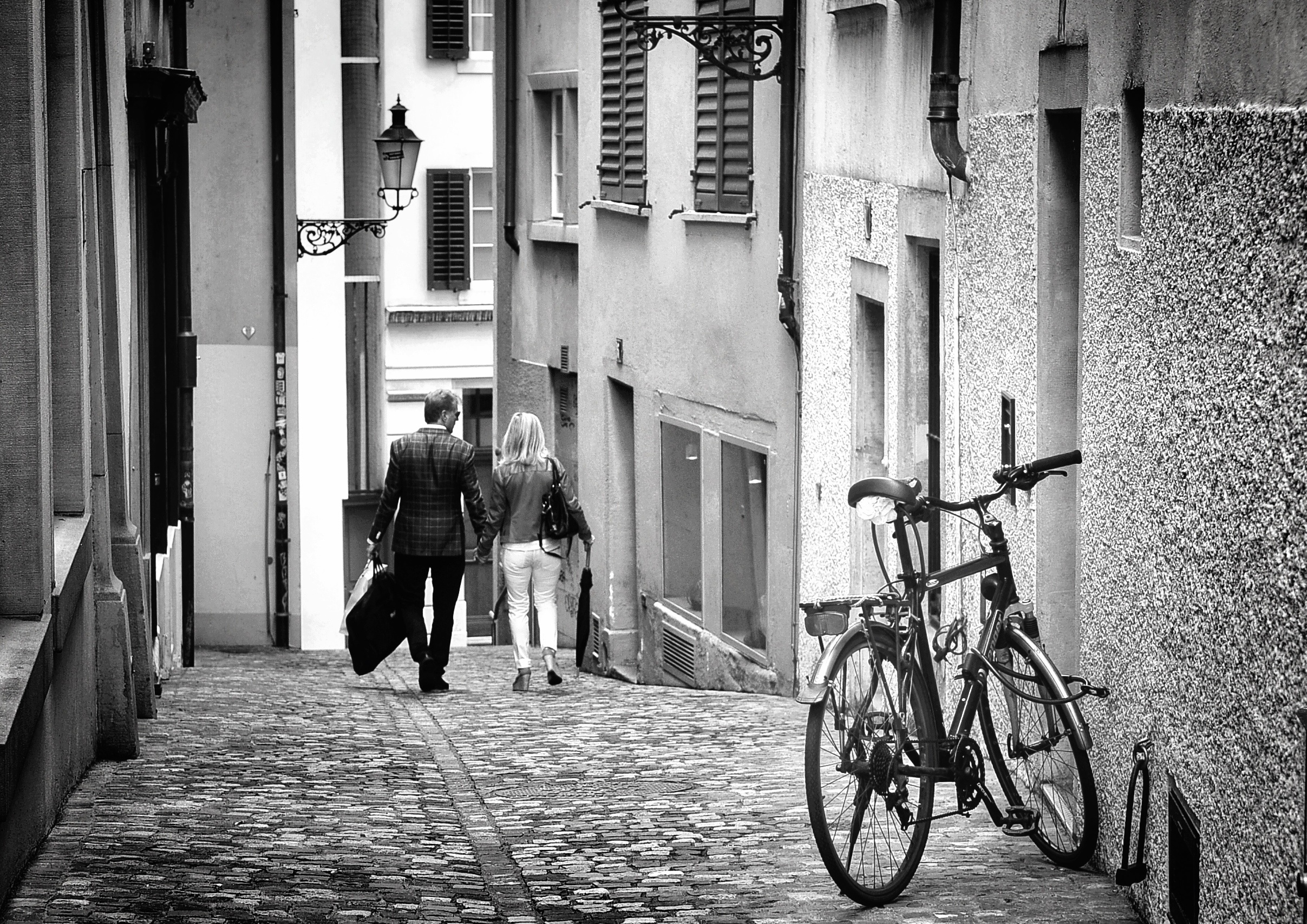 black-and-white-people-road-white-street-photography-389231-pxhere.com