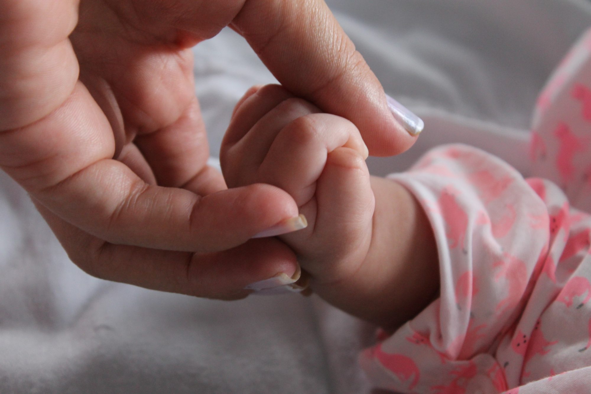 hand-person-female-leg-finger-sleeping-1172278-pxhere.com