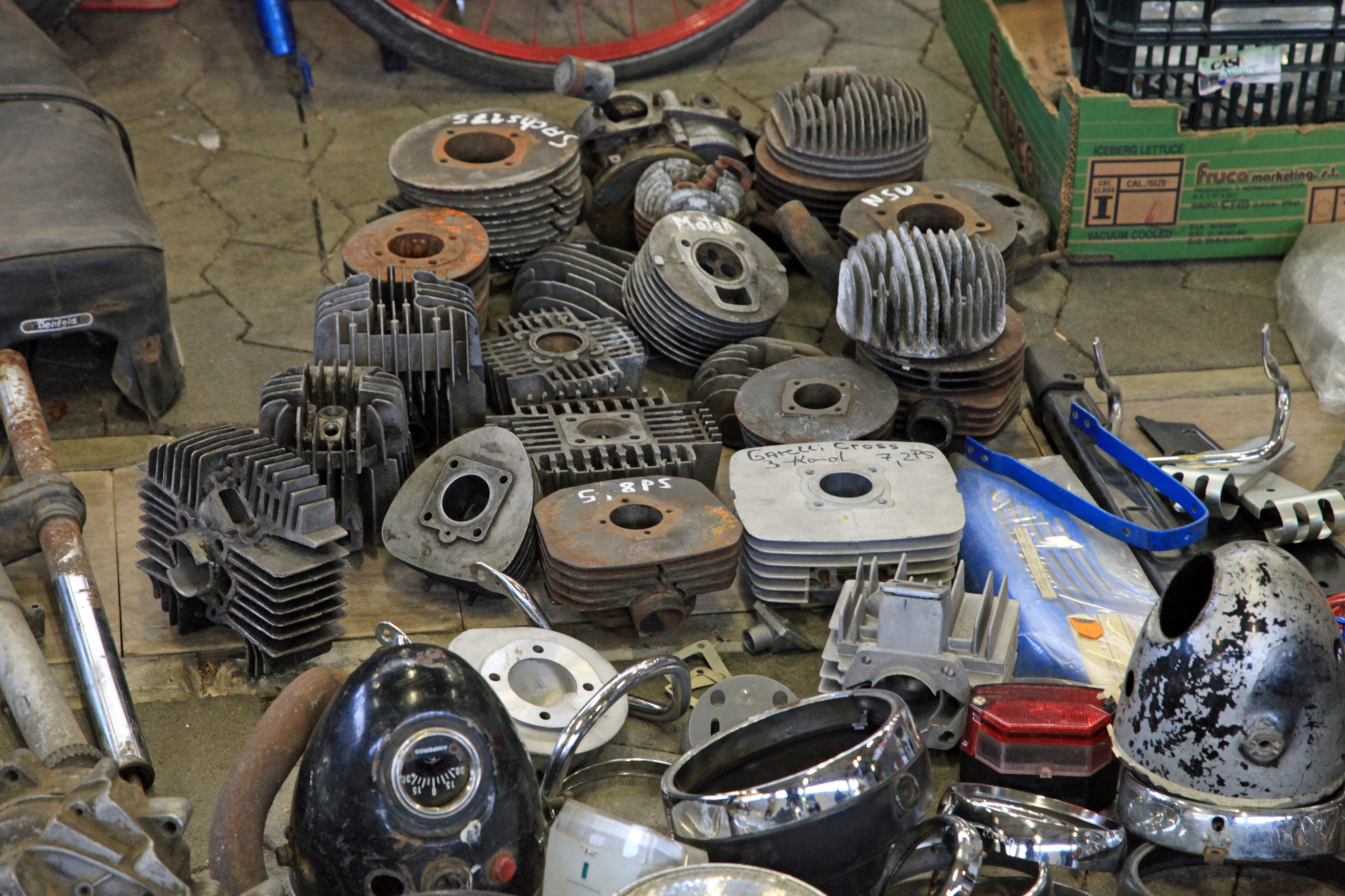 technology-repair-vehicle-motorcycle-metal-engine-1233529-pxhere.com